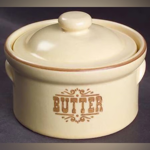 Pfaltzgraff USA Cream Butter Dish with Lid - Picture 2 of 7